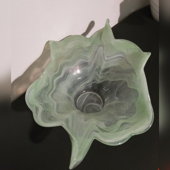Vintage Hand Blown Glass Bowl - Picture 3 of 6